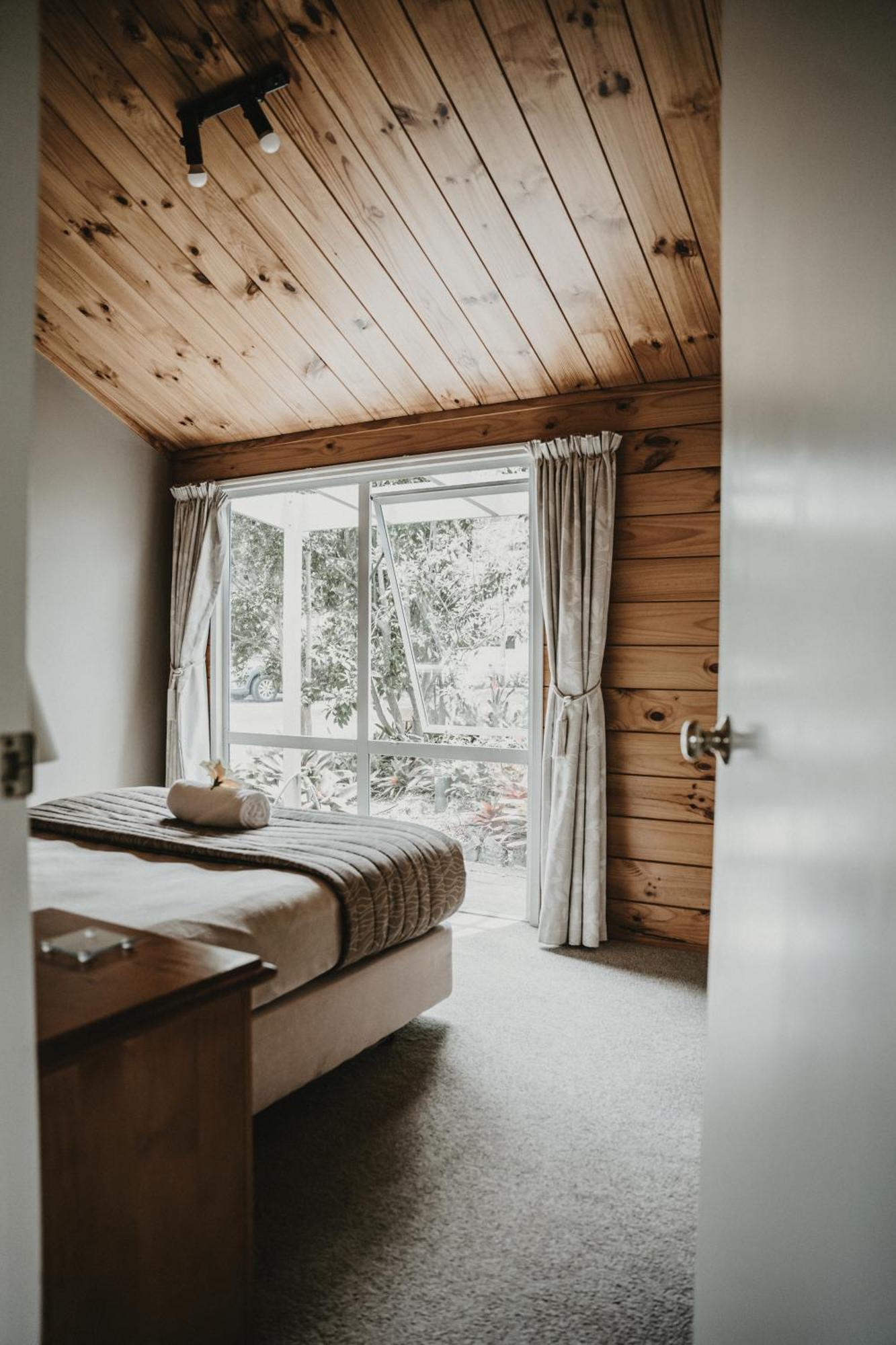 Tatahi Lodge Beach Resort Хахей Екстериор снимка