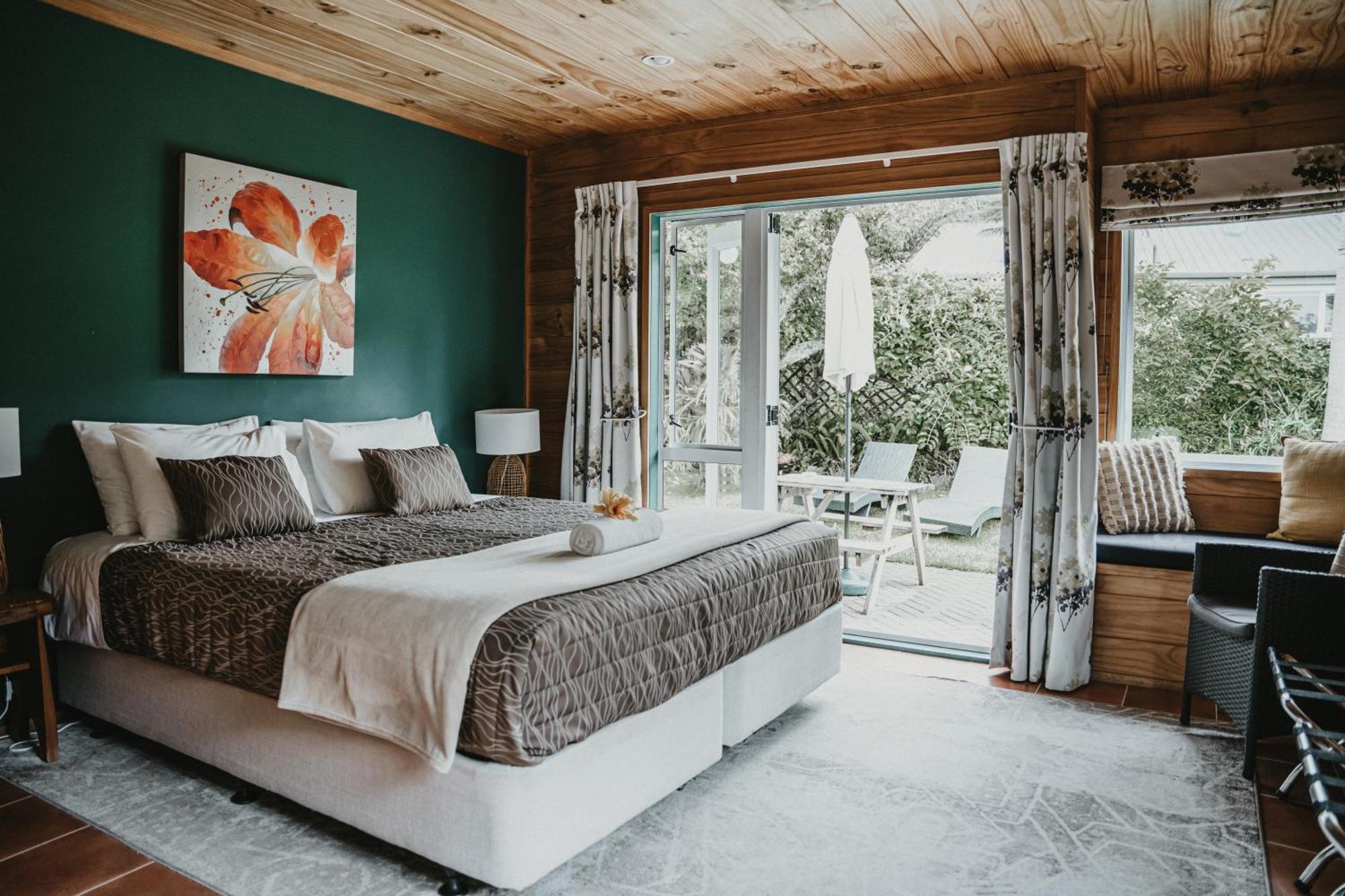 Tatahi Lodge Beach Resort Хахей Екстериор снимка