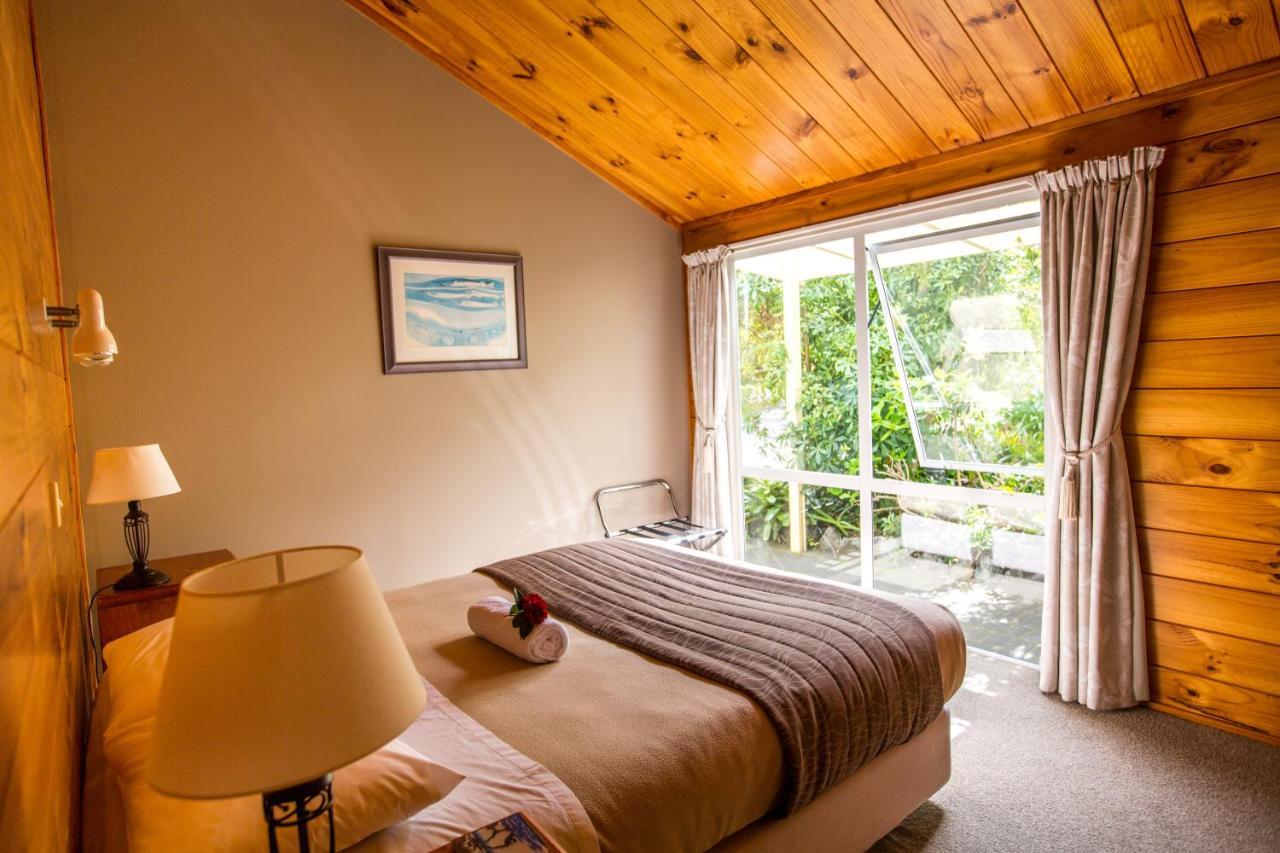 Tatahi Lodge Beach Resort Хахей Екстериор снимка